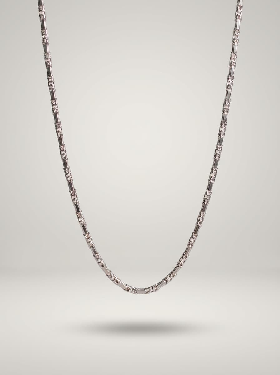 Elegant Textured Silver Chain Necklace