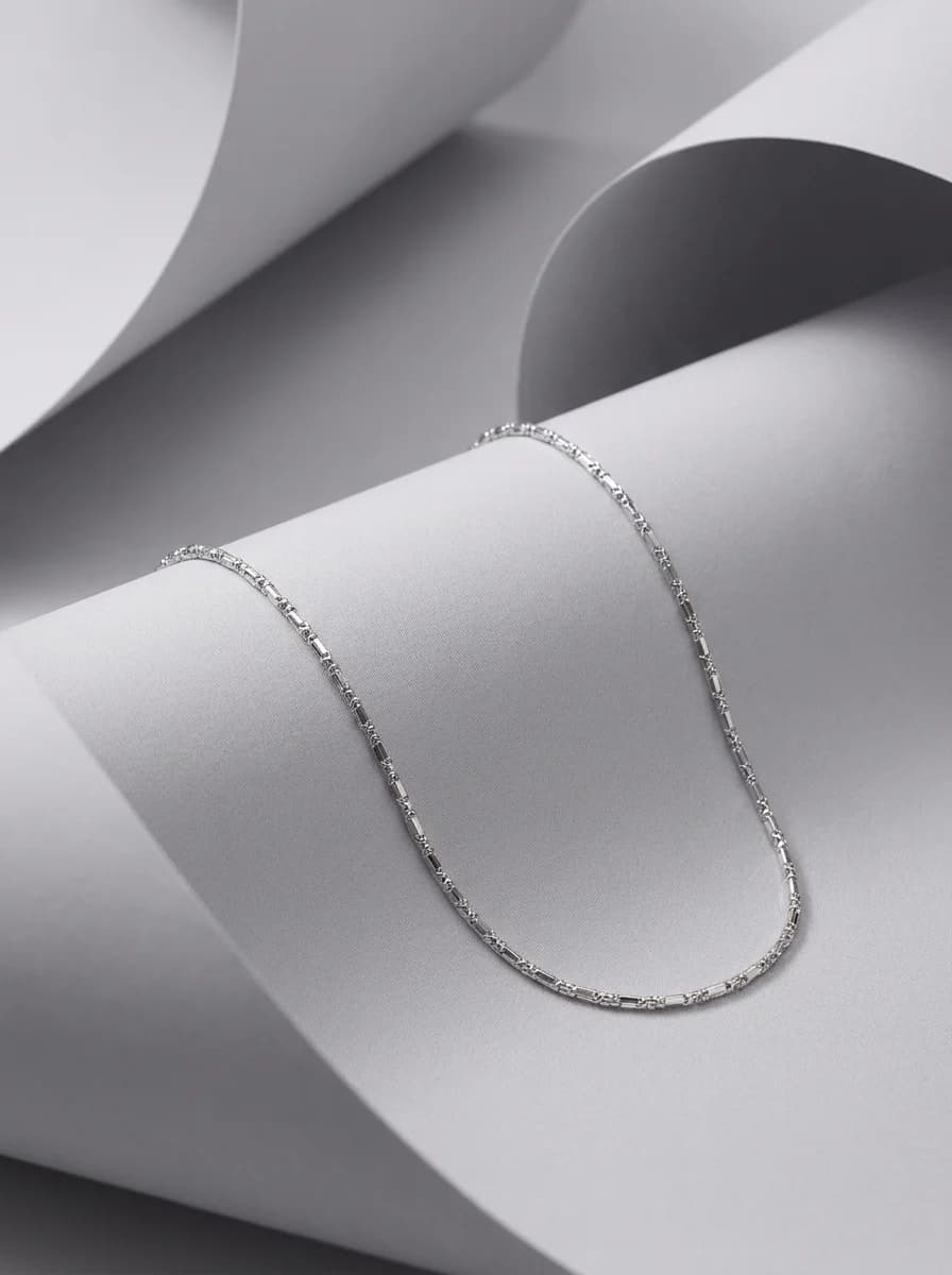 Elegant Textured Silver Chain Necklace